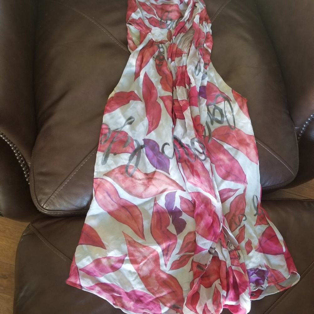 Diane von Furstenberg Wrap Neck Lips Top Size 6